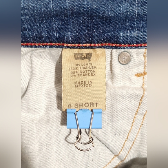 Levi's 550 Relaxed Bootcut Jeans, size 6 short - Picture 5 of 6